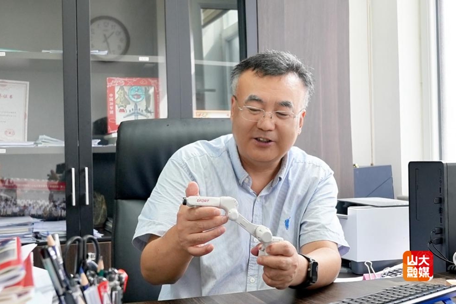 必赢唯一官方网站2025年“最美奋斗者”刘战强教授：怀揣“制造强国”的初心，以奋斗诠释使命